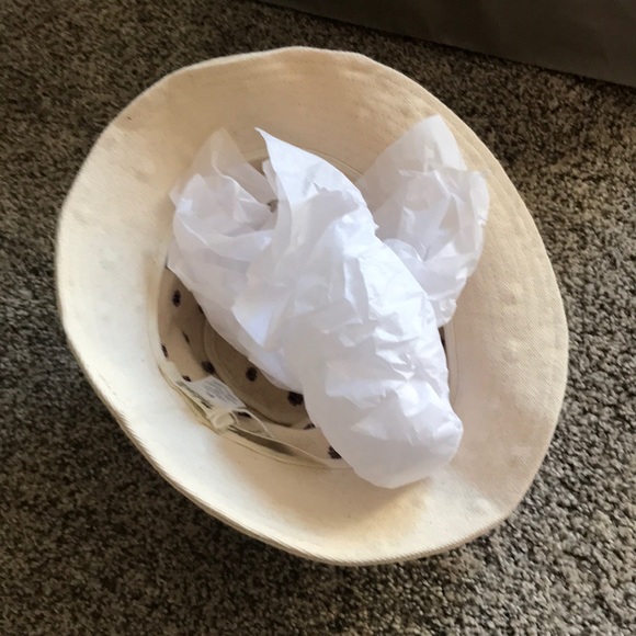 CUTEST HAT EVER - Picture 2 of 3